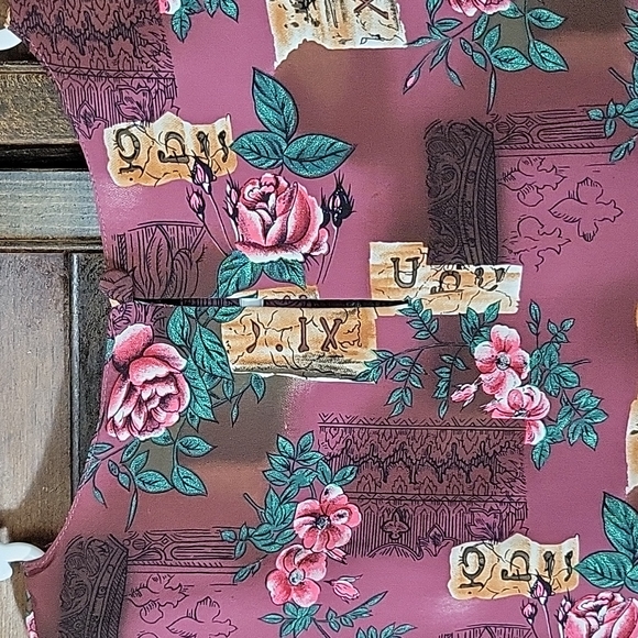 Women's Christie & Jill Small Chico Burgundy Pullover Blouse - Picture 4 of 6